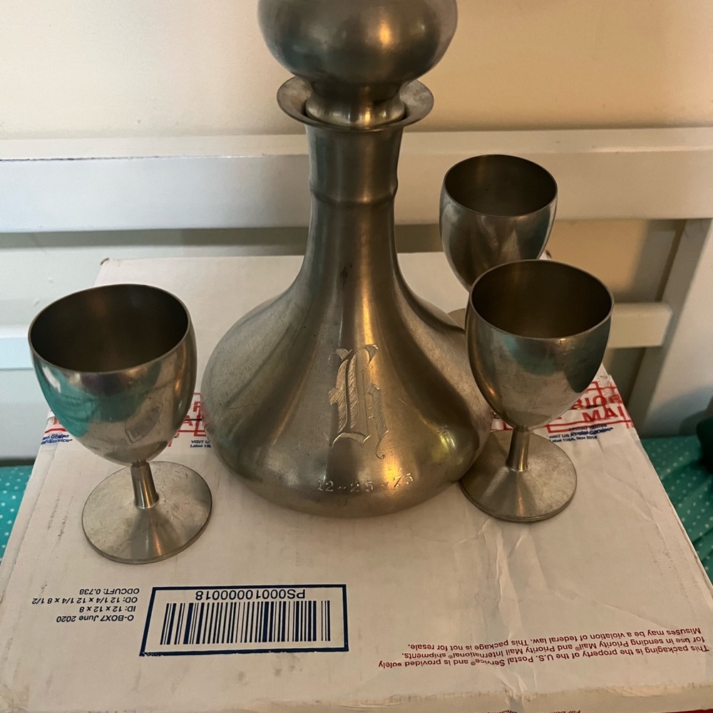 Lunt Silversmiths English Pewter Plate